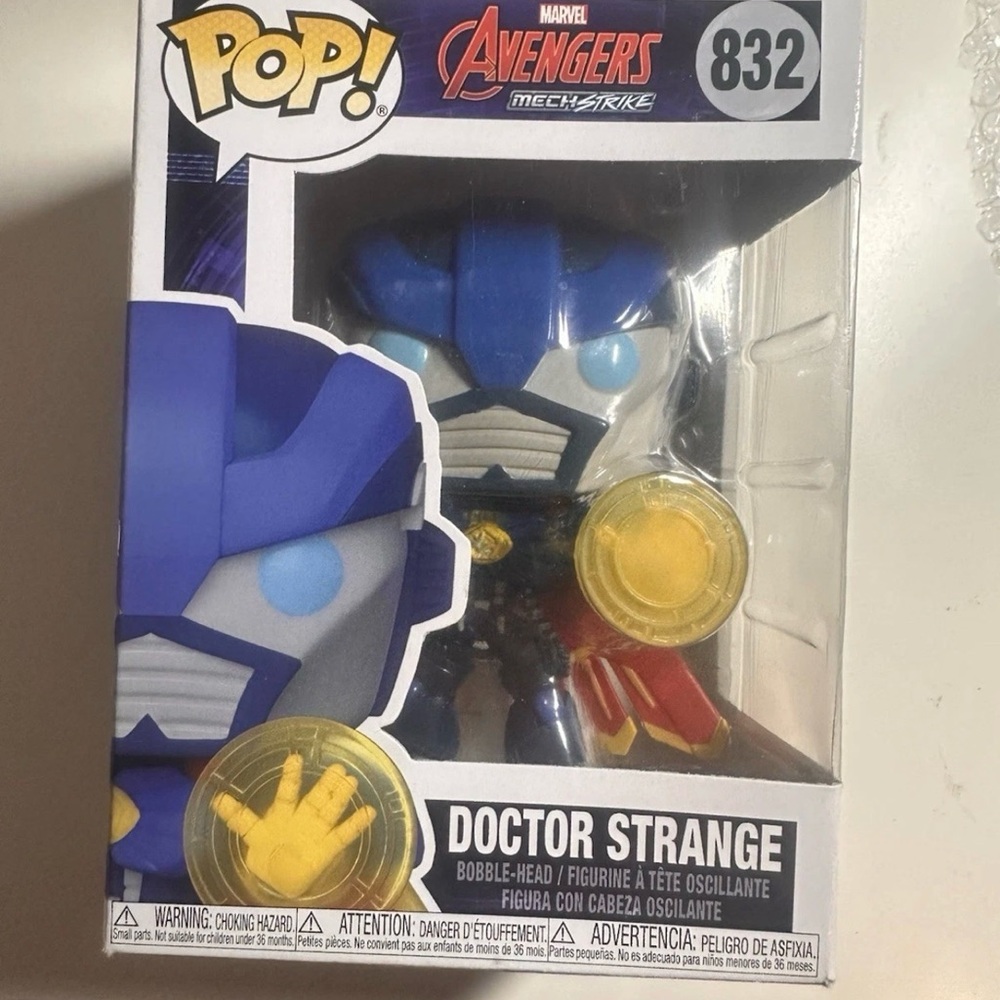 Funko Pop! Doctor Strange Bobble-Head - Blue and Yellow